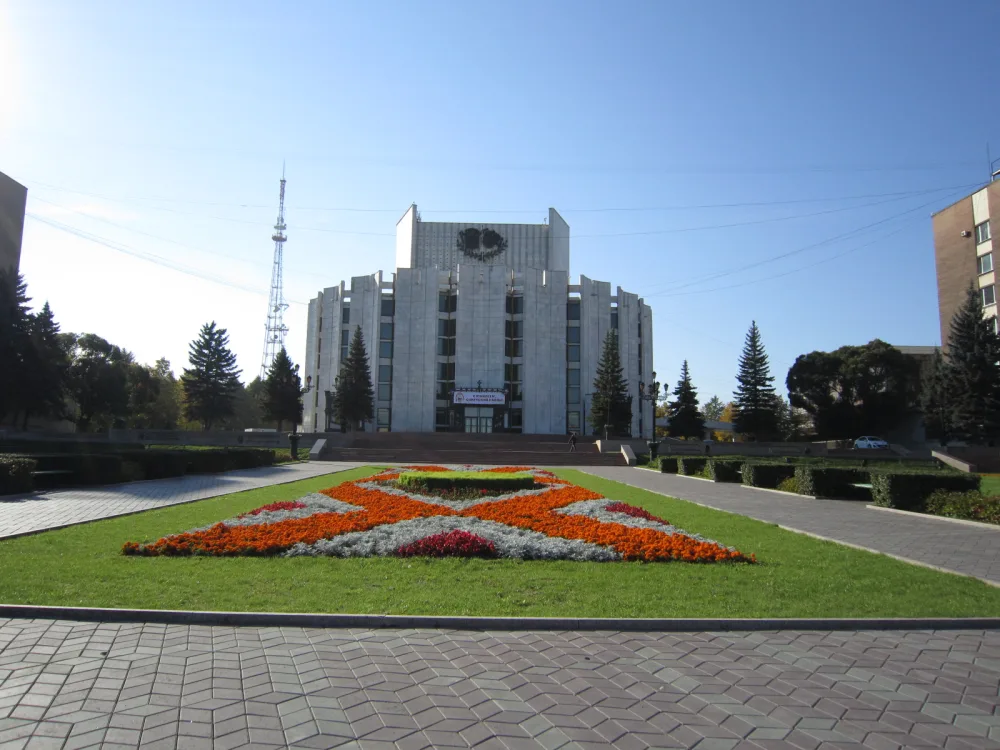 Театральная площадь