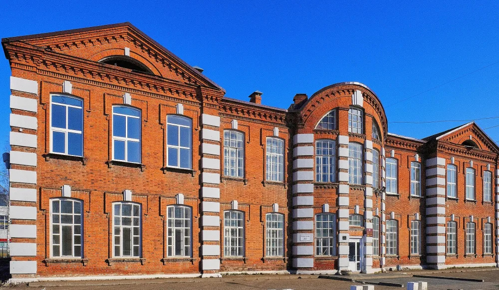 Заречная школа