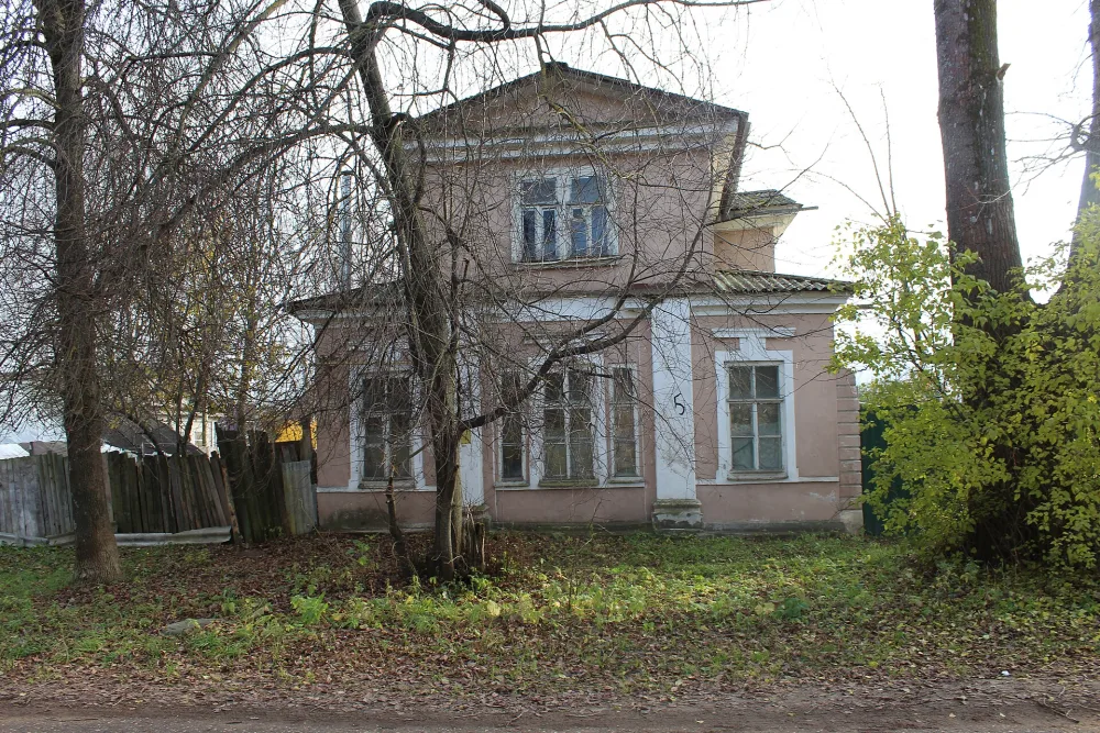 Жилой дом (Осташков)