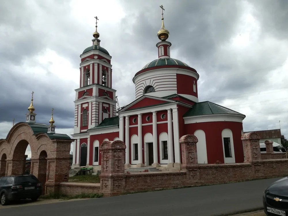 Храм Святителя Николая Чудотворца в Русиново