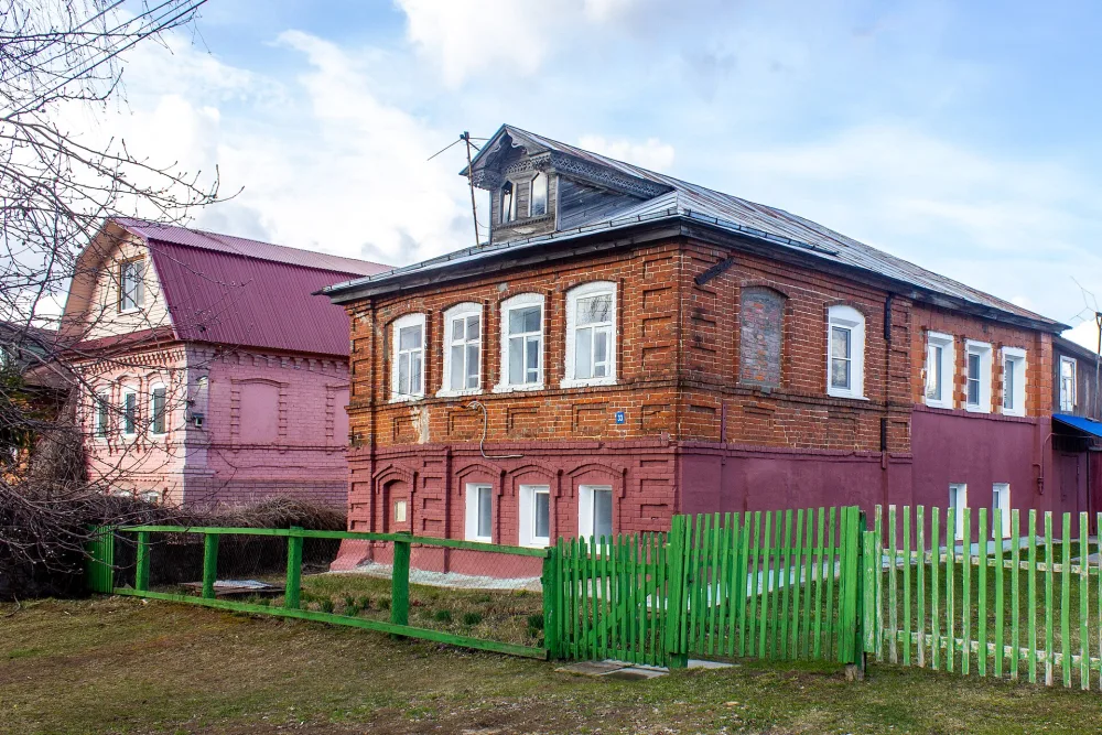 Жилой дом (Каменки)