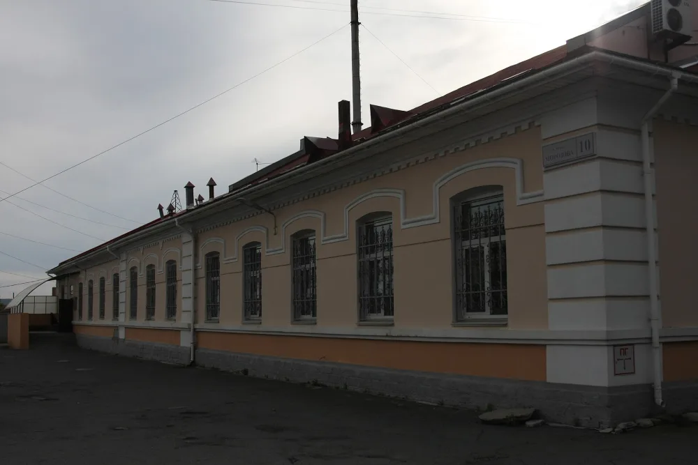 Здание военного ведомства (Владивосток)