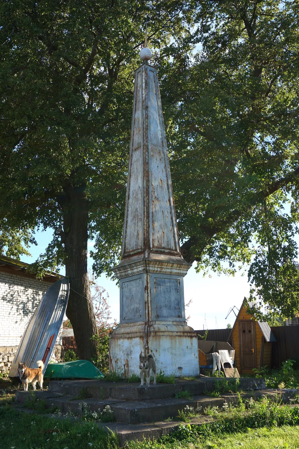 Обелиск в честь завершения строительства Новоладожского канала (Новая Ладога)