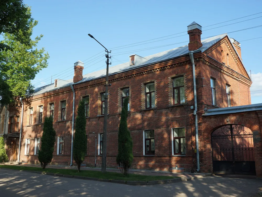 Жилой дом, в котором в 1917-1919 гг. размещался Боровичский уездный Совет рабочих и солдатских депутатов (Боровичи)