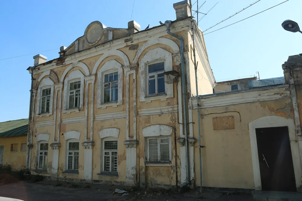Жилой дом свечного завода