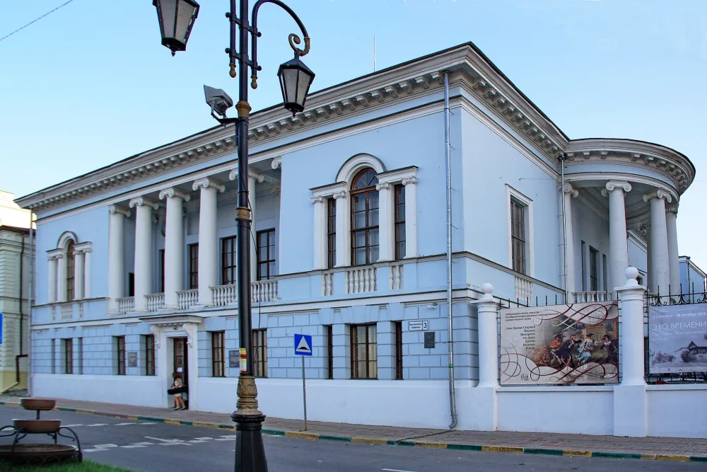 Дом Д. В. Сироткина с росписью плафонов