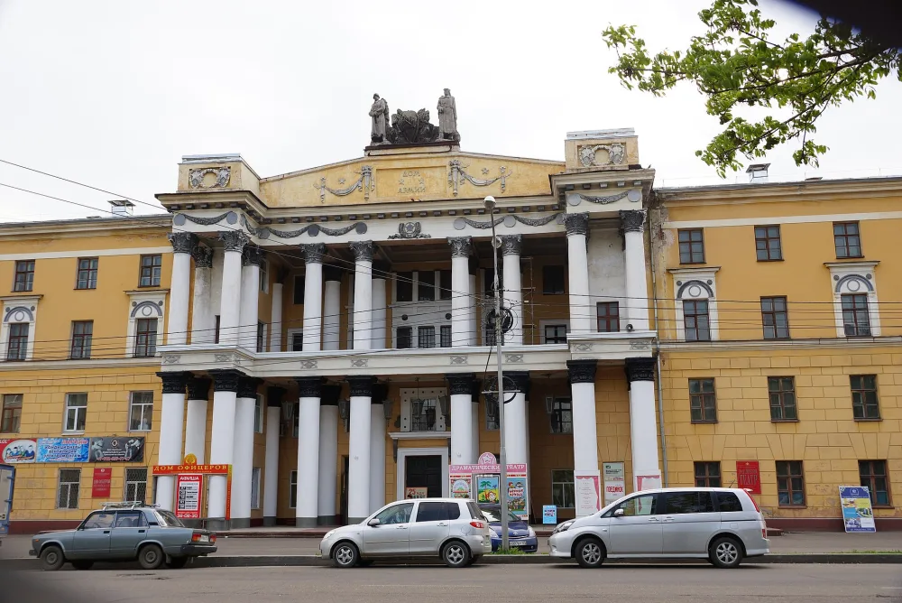 Дом офицеров Советской армии (Уссурийск)