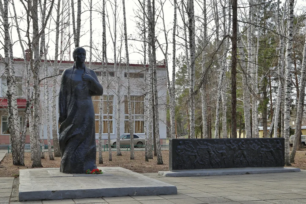 Мемориал воинам-землякам, погибшим в годы Великой Отечественной войны 1941-1945 гг. (Лузино)
