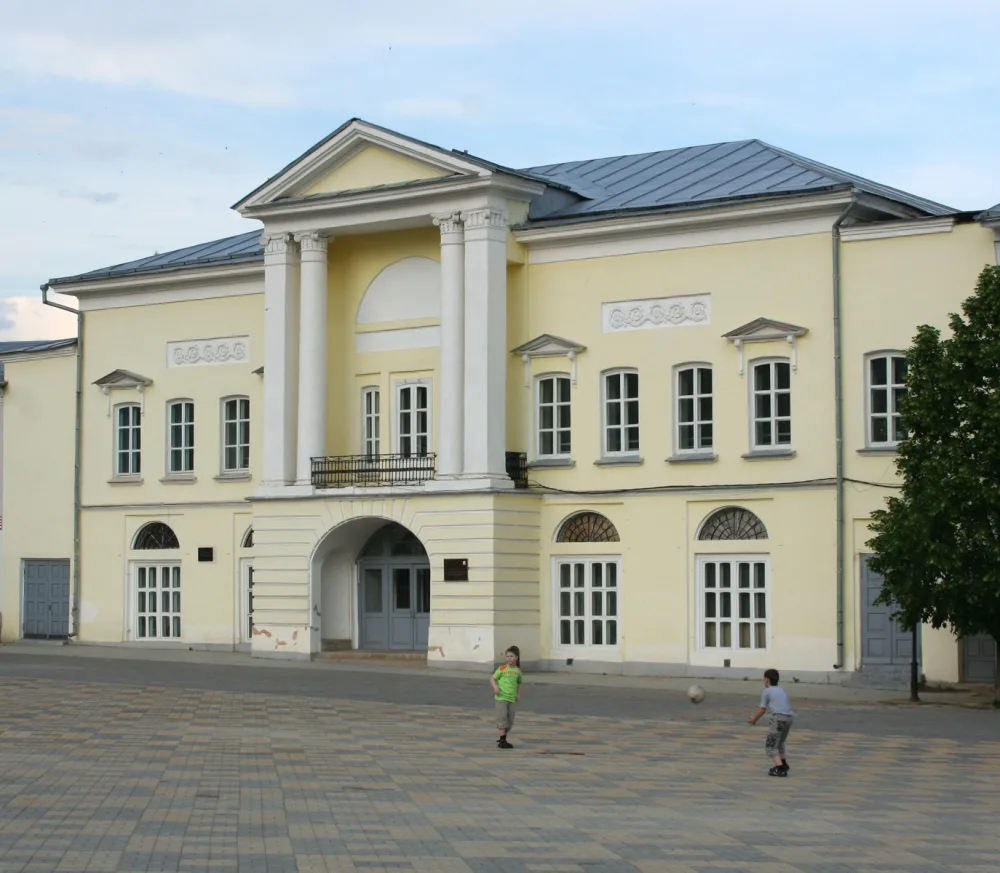 Городская усадьба (Здание кинотеатра «Ударник») (Елец)