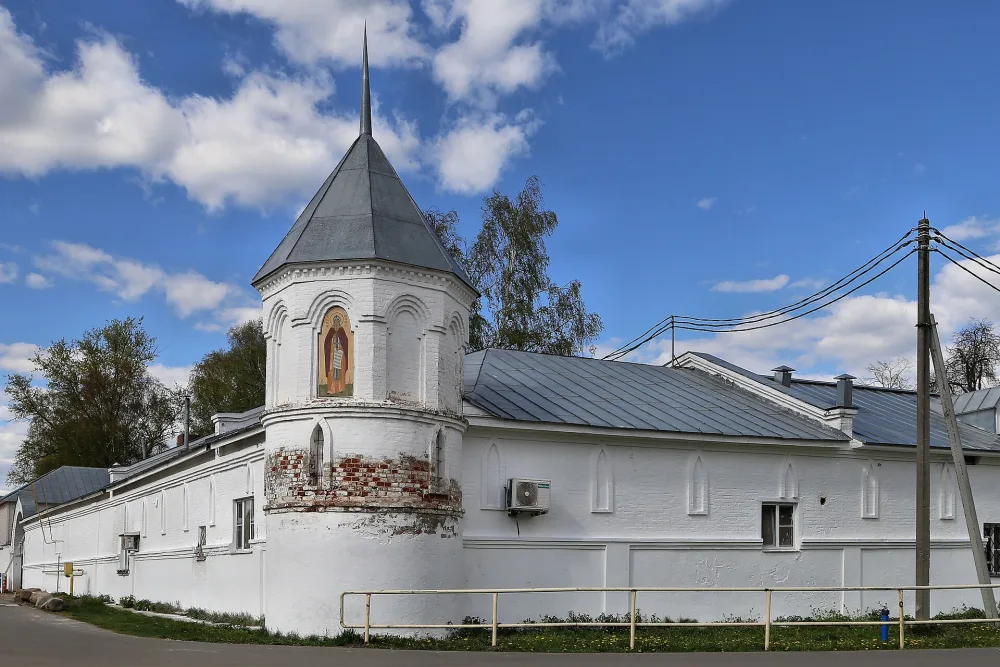 Стены и башни (Махра (Махрищская слобода))