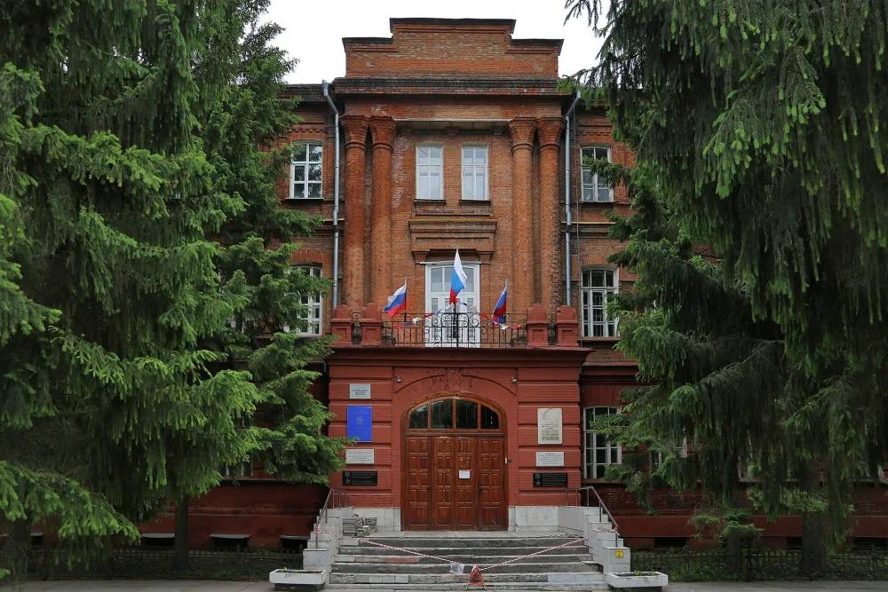 Здание ветеринарного института (Омск)