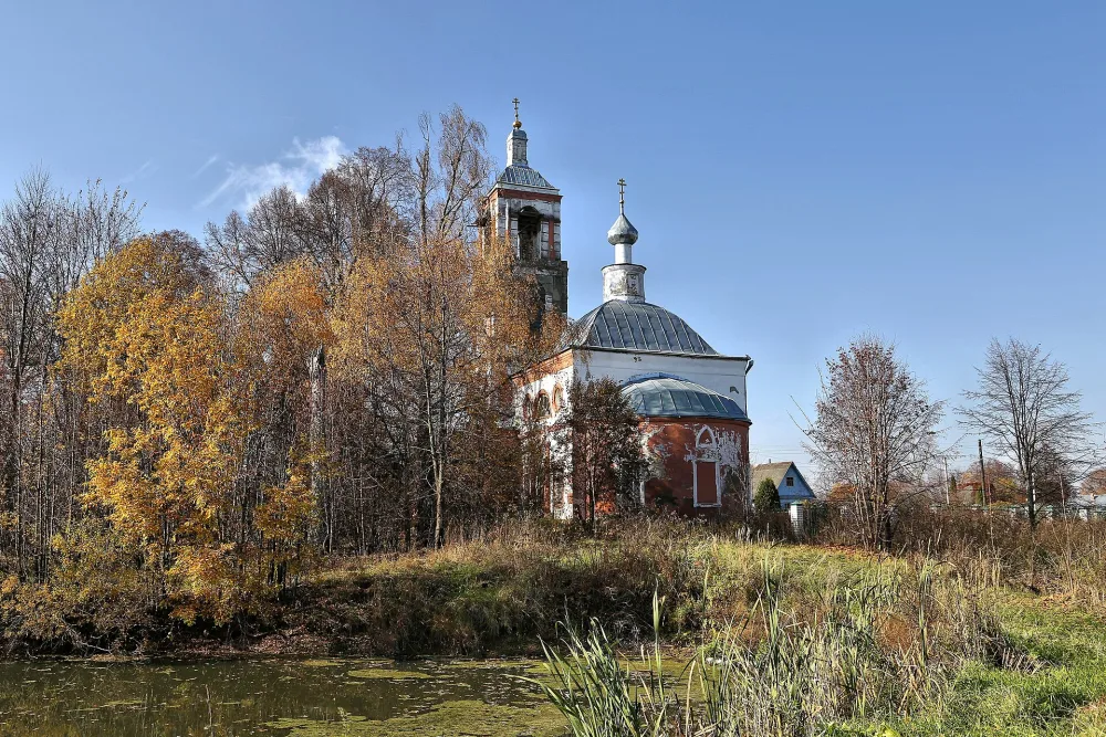 Церковь (Зиновьево)