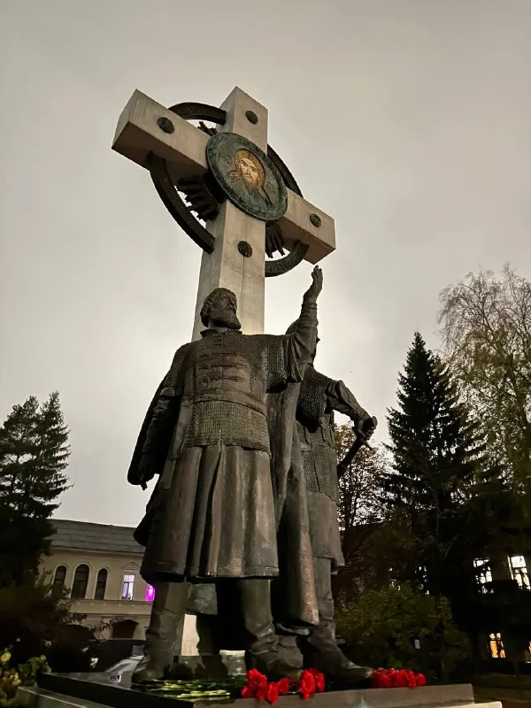 Памятник Минину и Пожарскому