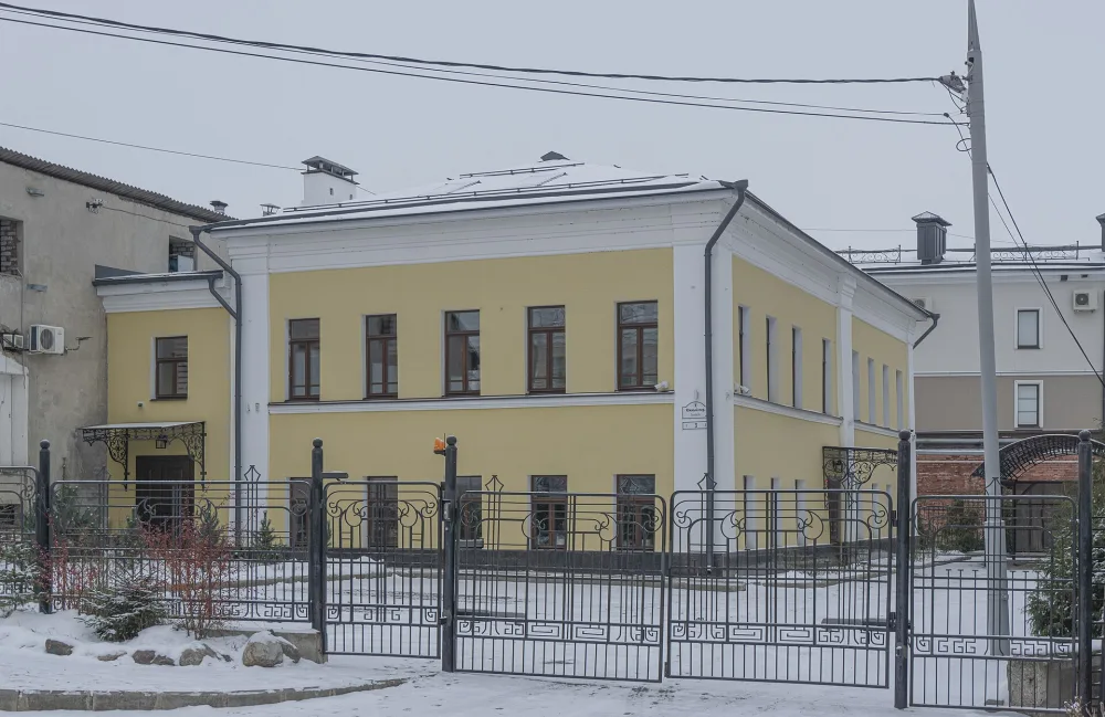 Кладовая палатка Овсяникова. Дом жилой Баташевых-Шапулиных-Сорокиных (Ярославль)