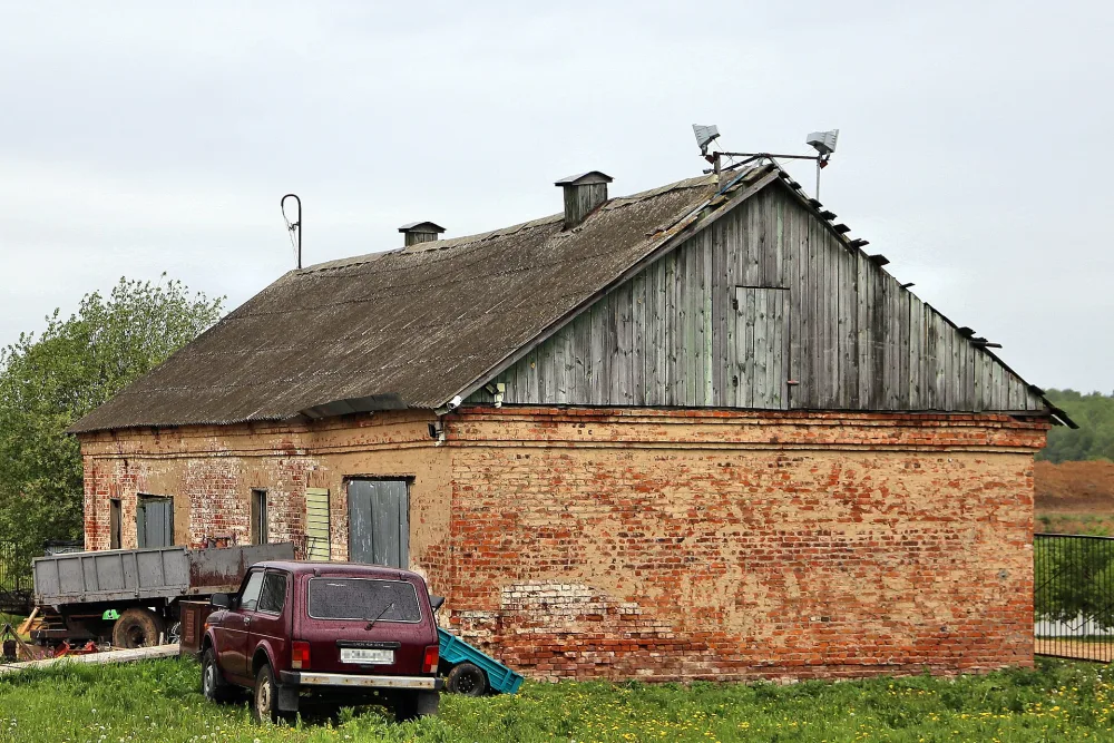 Конюшня (Варварино)