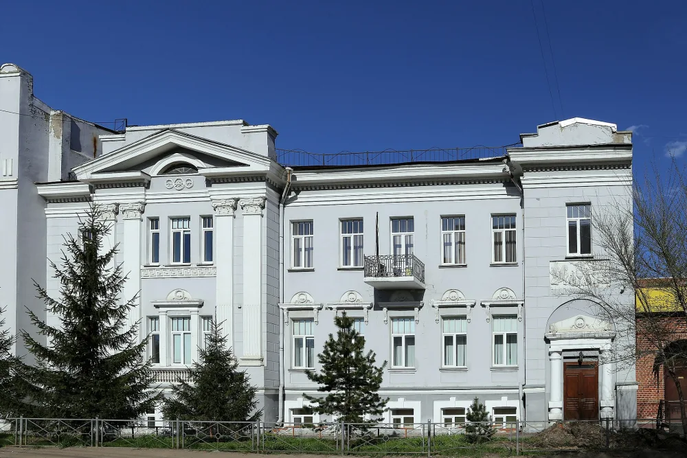 Жилой дом Л.П. Голуба (Омск)