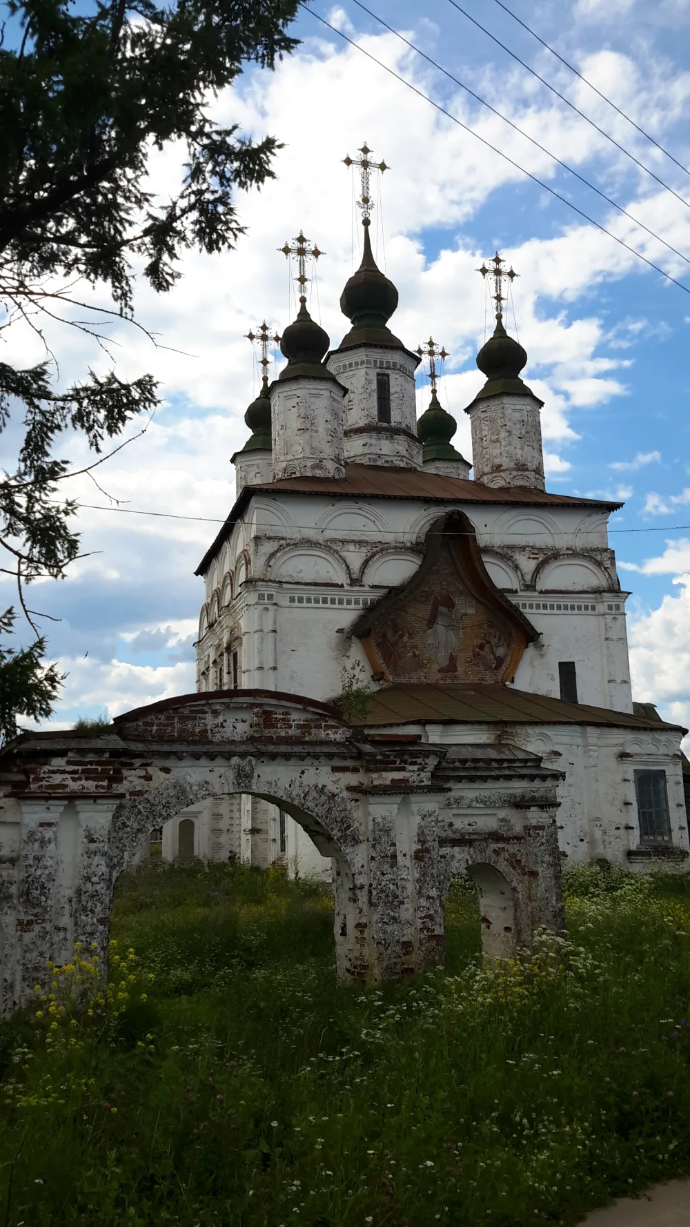 Церковь Димитрия Солунского в Дымковской слободе