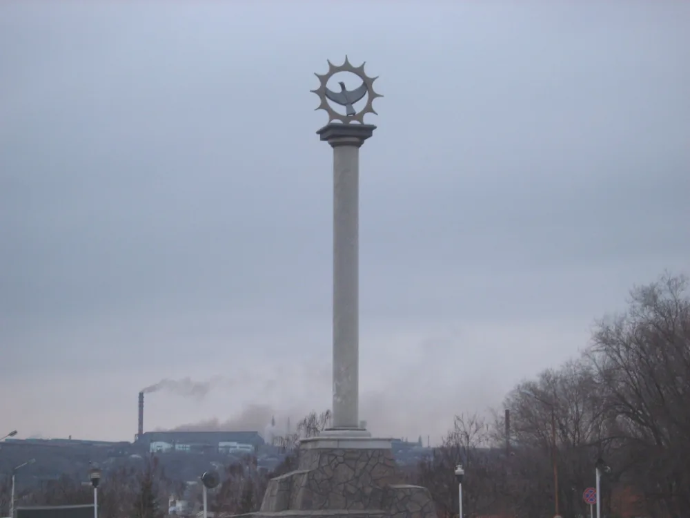 Стела «Часы жизни»