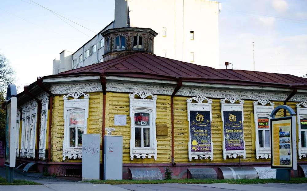 Дом Долженко Я.С., в котором размещалось 9-е мужское училище (Омск)