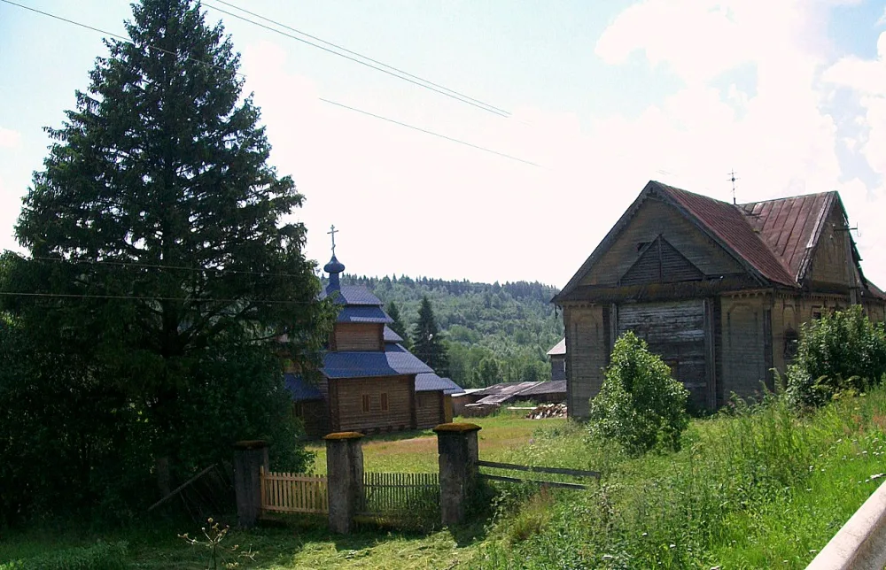 Погост с двумя церквями и оградой (Винницы)