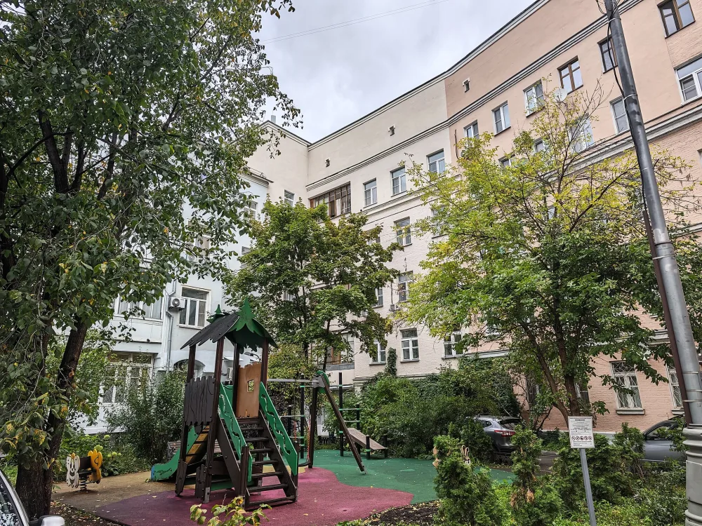 Ансамбль доходных владений на Малой Ордынке (Замоскворечье)