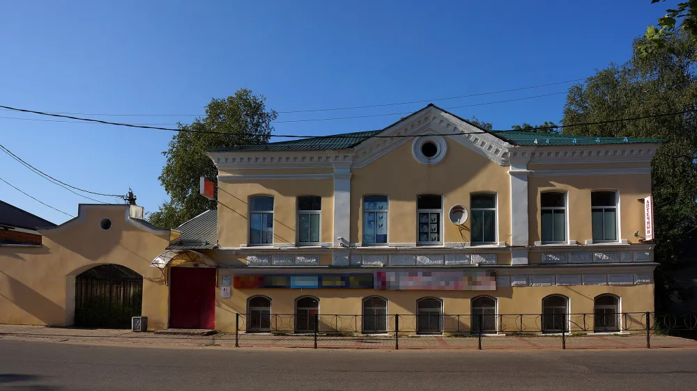 Дом с лавками, с 1900-х гг. — детский приют (Новая Ладога)