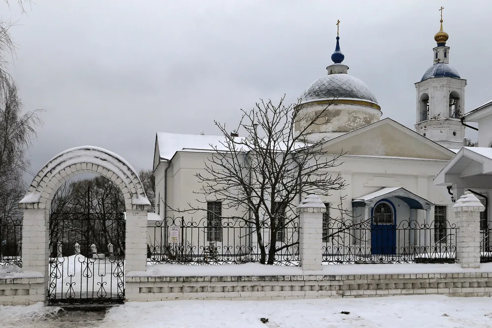 Ограда с воротами (Костерево)