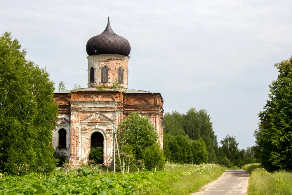 Церковь Михаила Архангела (Сквозники)