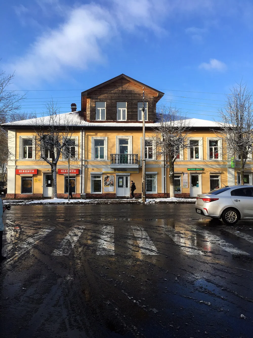 Жилой дом — бывший дом П.И. Шаровой, впоследствии А.С. Кирилловой с лавками и гостиницей (Новая Ладога)