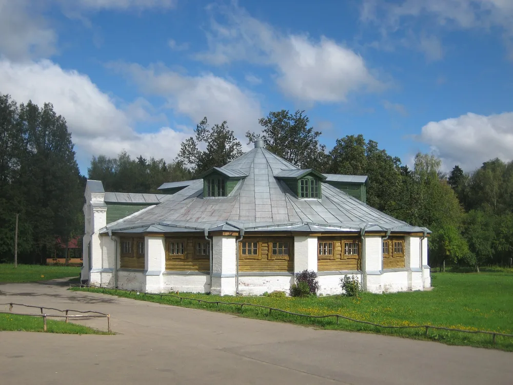Манеж (посёлок санатория «Мцыри»)