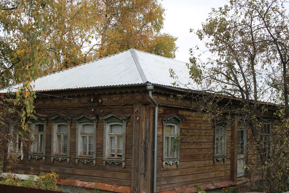 Здание церковно-приходской школы (Жостово)