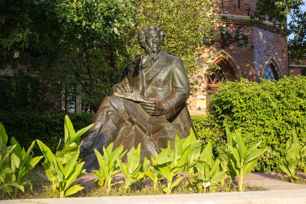 Памятник А.С. Пушкину (Оренбург)