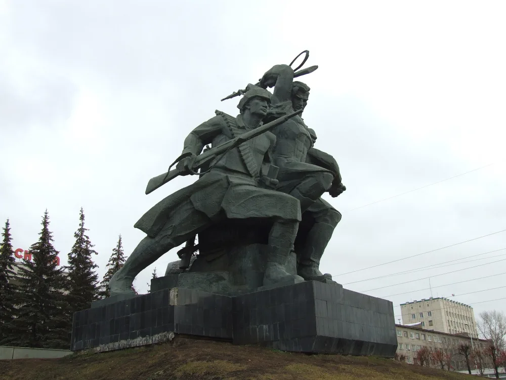 Памятник героям Октябрьской революции и гражданской войны