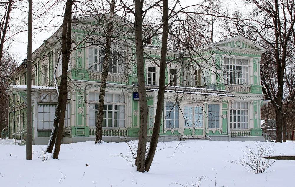 6-й Лучевой просек 21 c11, Главный дом