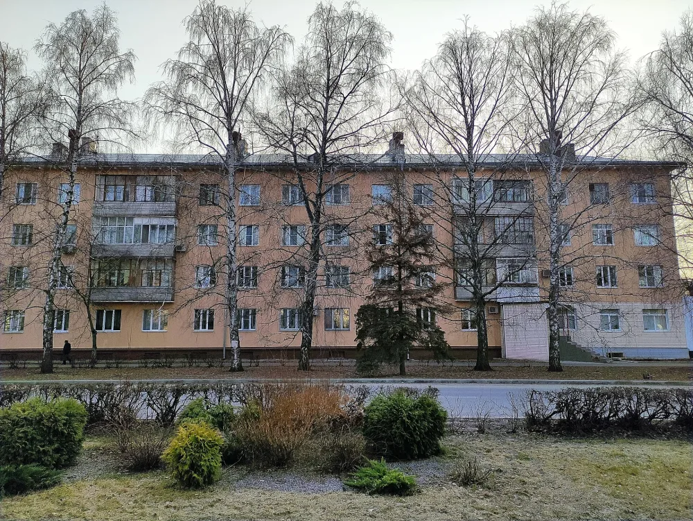Жилой дом на Центральной площади 6