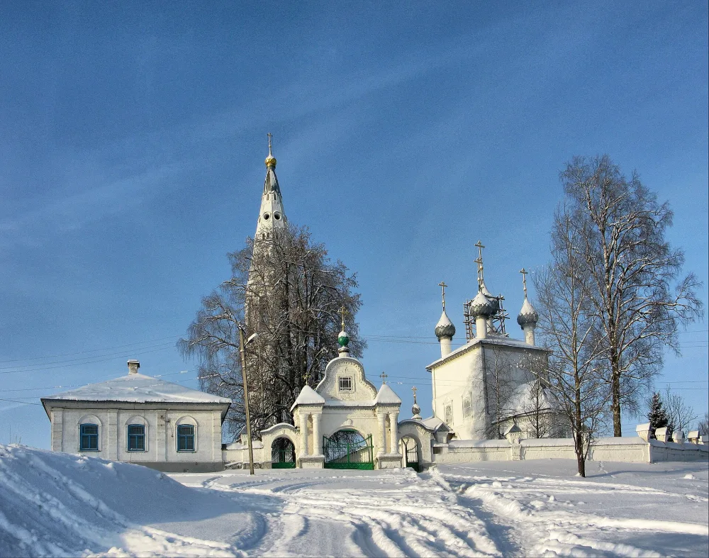 Ограда с воротами (Судиславль)