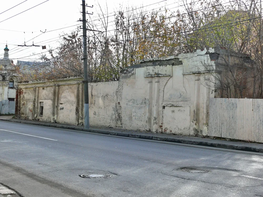 Комплекс Златинских лавок (лавки Полюбина (три) (остатки))