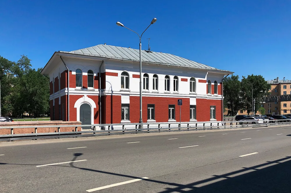 Жилой дом на станции Пресня