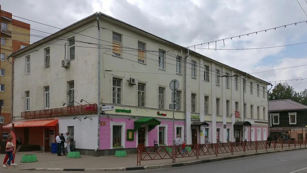 Дом Сериных. Здание Пастуховской богадельни (Ярославль)