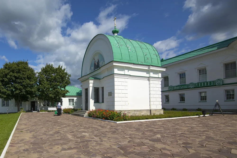 Часовня на месте явления Святой Троицы преподобному Александру Свирскому (Старая Слобода)