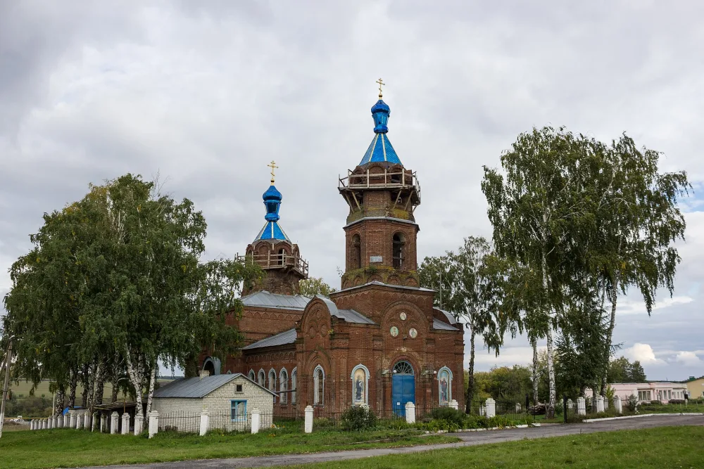 Дмитриевская церковь с интерьером