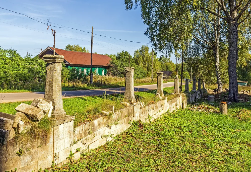 Ограда с воротами