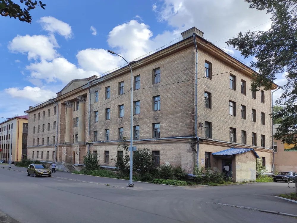 Здание общежития (Петрозаводск)