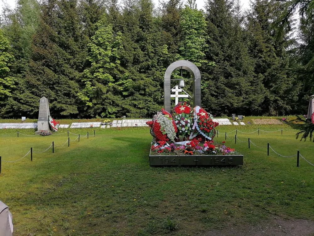 Кладбище советских воинов