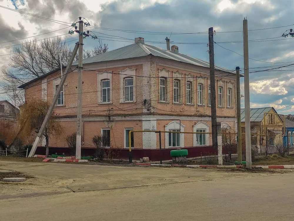 Комплекс зданий с дворовыми постройками (Чаплыгин)
