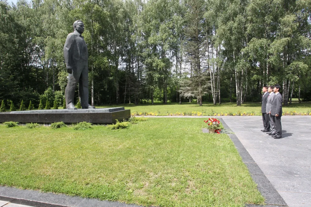 Памятник Юрию Гагарину (Звёздный городок)