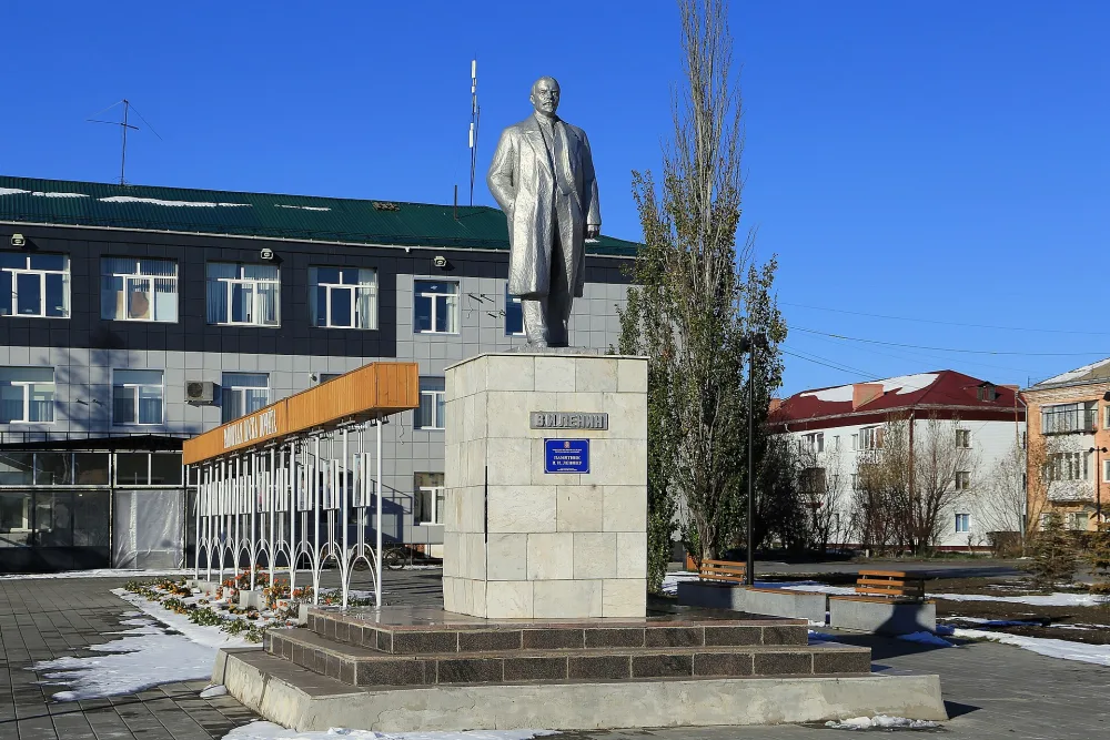 Памятник В.И. Ленину (Исилькуль)