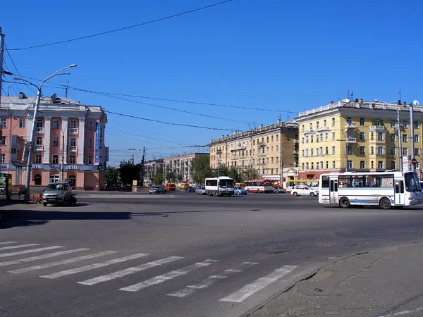 Площадь Октября