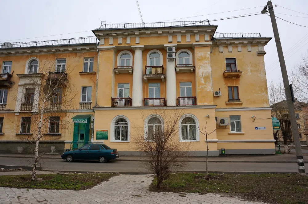 Жилой дом по улице Никонова 9/Крылова 4