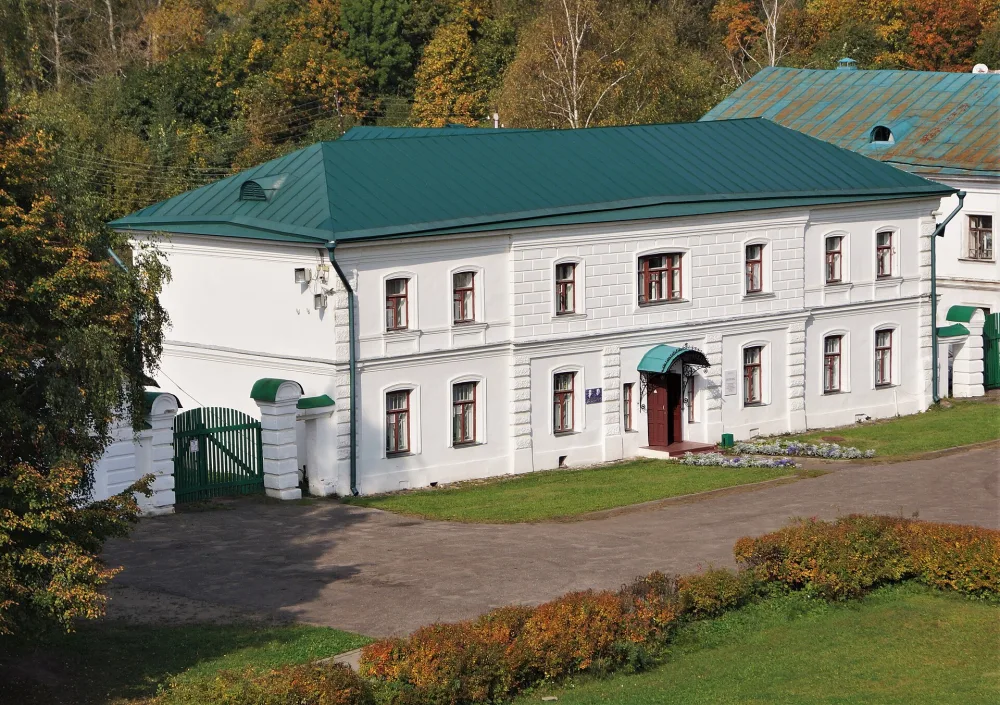Ансамбль конного двора (Карабиха)